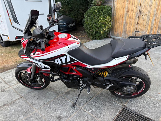 2023 Suzuki GSX-R750 Limited Dual sport 4706mi - 3/4