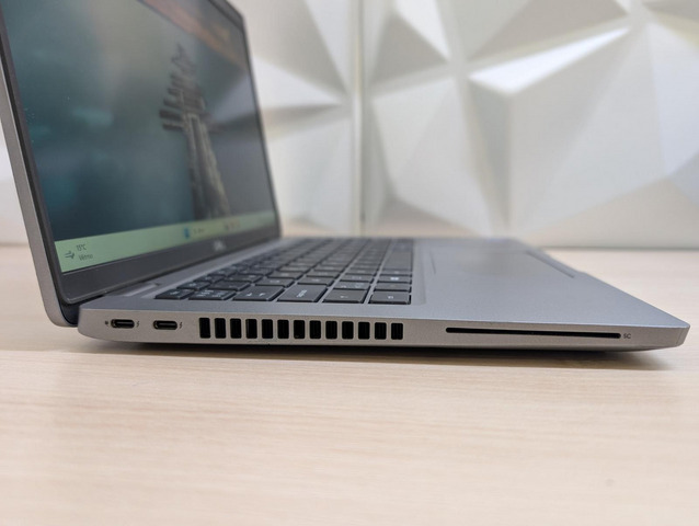 Acer Aspire 5 M2 Iris Xe 8GB/256GB - 1/8