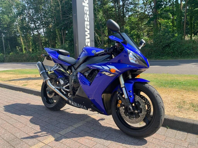 2023 Suzuki Boulevard M109R Touring Scooter 8396mi - 1/3